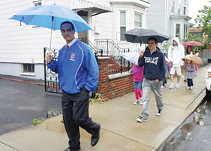 The Walking School Bus is a fun way to spend some quality time with your kids while getting in shape at the same time.